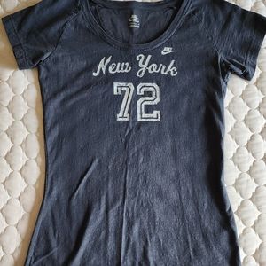 Women's NIKE Faded black color, Slim Fit, Scoop Neck